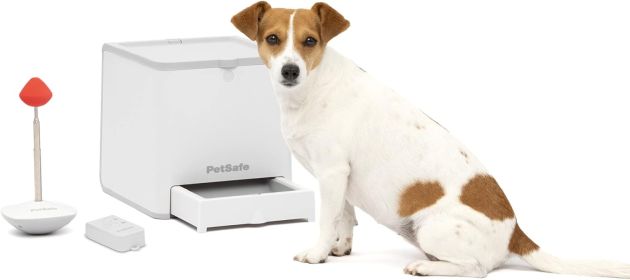 PetSafe Teach Treat Remote Reward Trainer Positive Reinforcement Dispenser